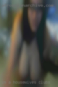 I'm a true voyeur housewives clubs and exhibishinist.