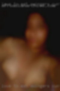Love to eat swingers cunts a woman's pussy and ass.