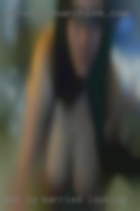 She is married looking very sexy, and fit.